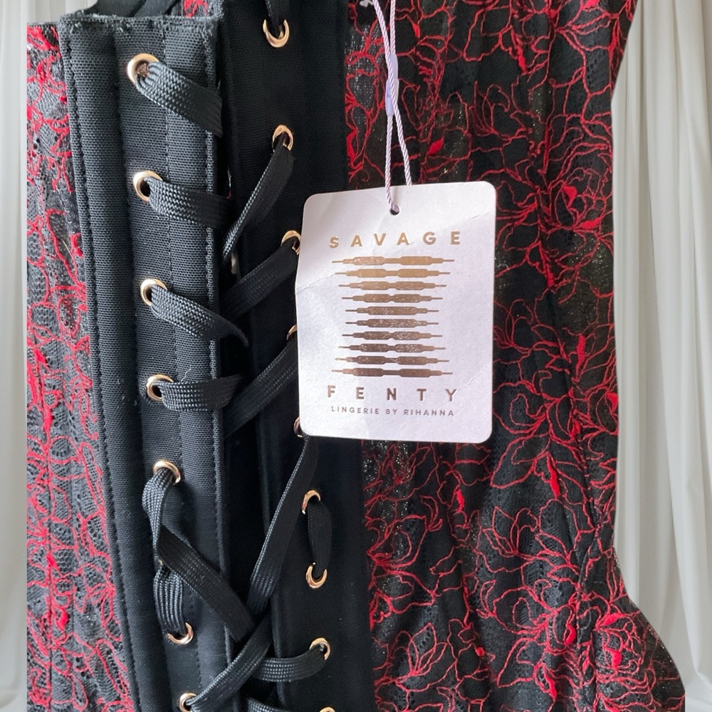 Limited Edition Savage X Fenty Black and Red Lace Shapewear - Picture 9 of 10